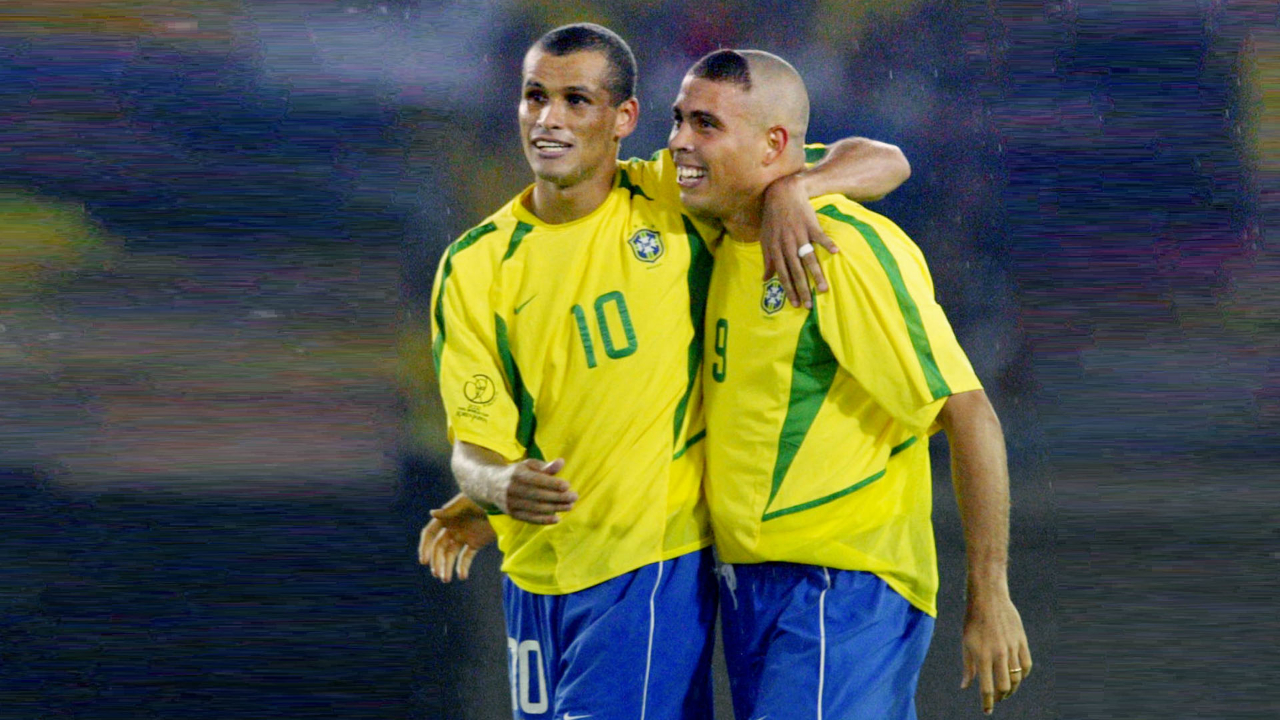 争夺中有巨 争夺中有巨