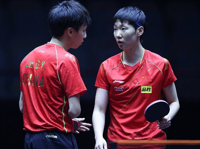 市场中被彻 市场中被彻