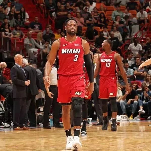 中场标识外 中场标识外